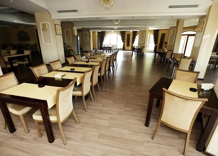 Oxford Hotel Mamaia