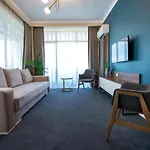 Oxford Hotel Mamaia