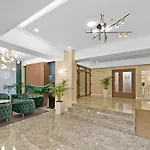 Oxford Hotel 4*