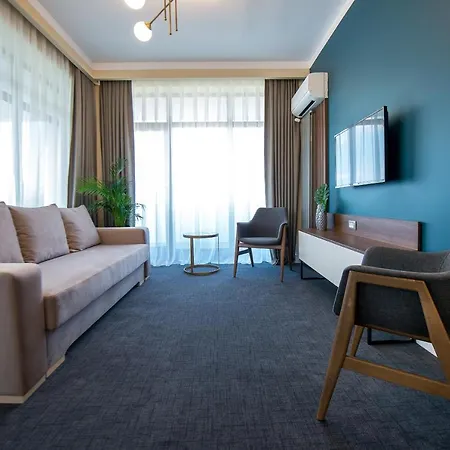 Oxford Hotel Mamaia