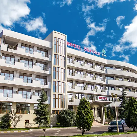 Oxford Hotel Mamaja