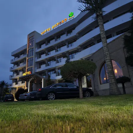 Oxford Hotel Mamaja