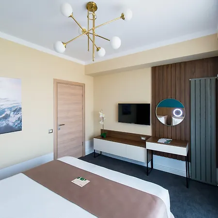 Oxford Hotel 4*