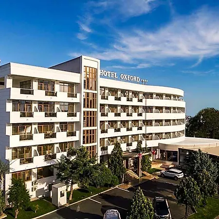 Oxford Mamaia