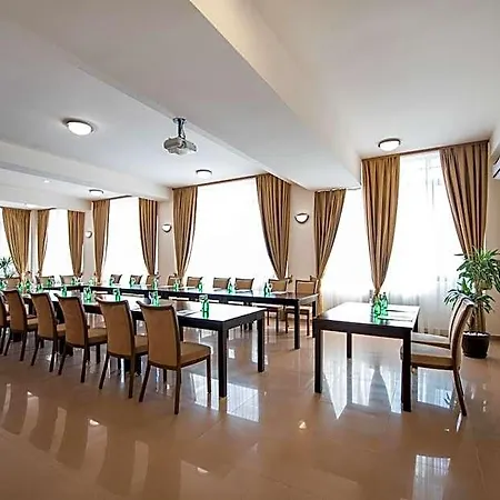 Hotel Oxford 4*