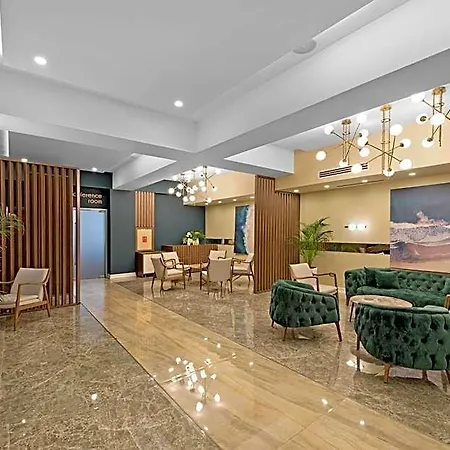 Oxford 4* Mamaia