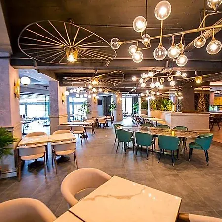 Oxford Otel 4*