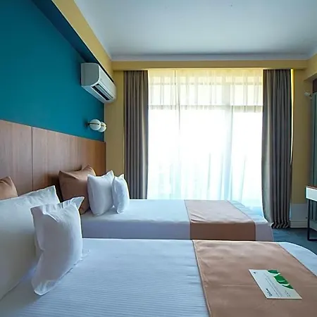 Oxford Otel 4*