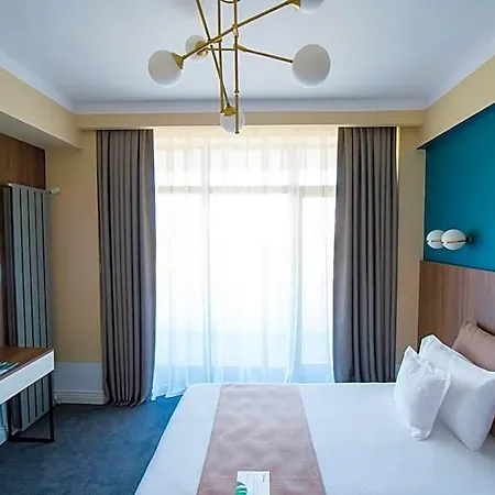 Oxford Otel 4*