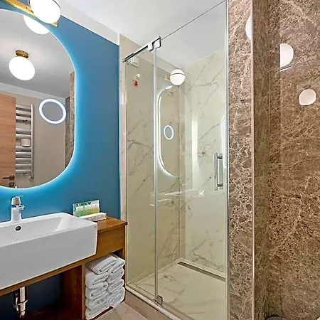 Oxford Hotel 4*