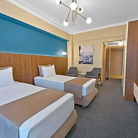 Oxford Hotel Mamaia